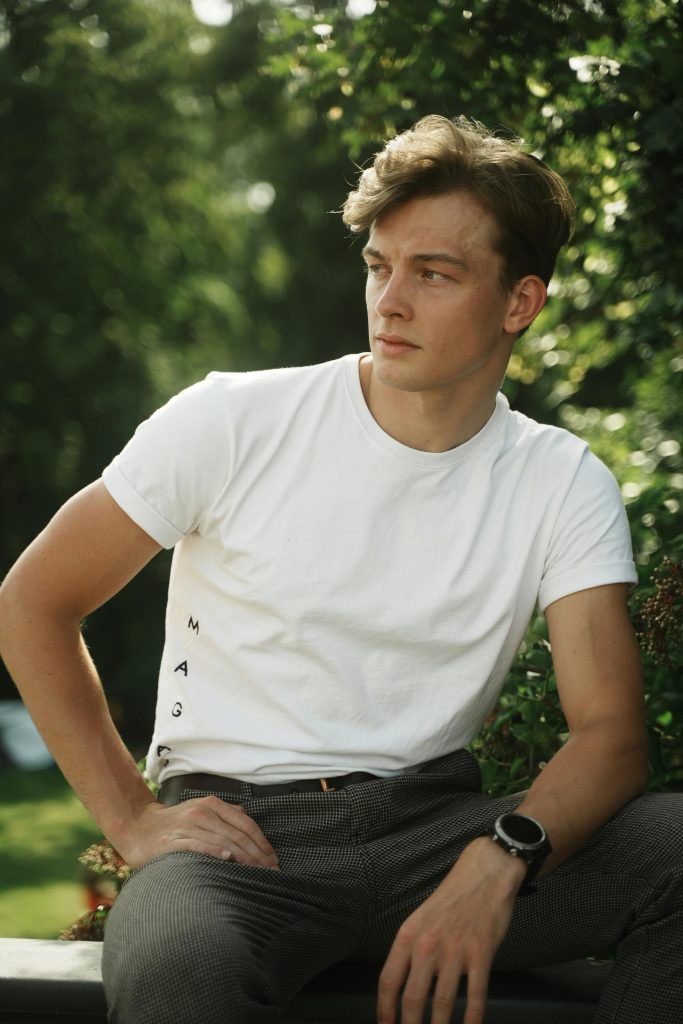 T-Shirt >